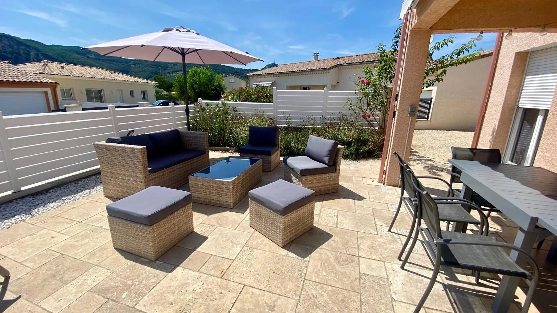 Gite Cesar 6P, 3Ch, Piscine Privee, Terrain Prive Clos, Terrain De Petanque Vallon-Pont-dʼArc 0*,  Γαλλία